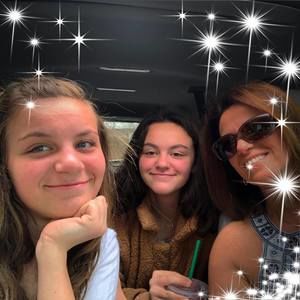 Meet your Posher, Lainie helaine